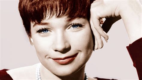 where does shirley maclaine live today